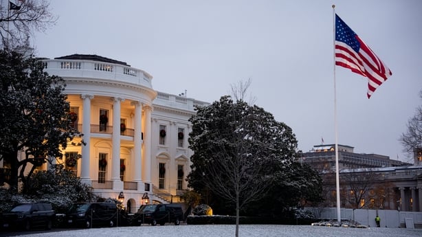 Snow falls at the White House