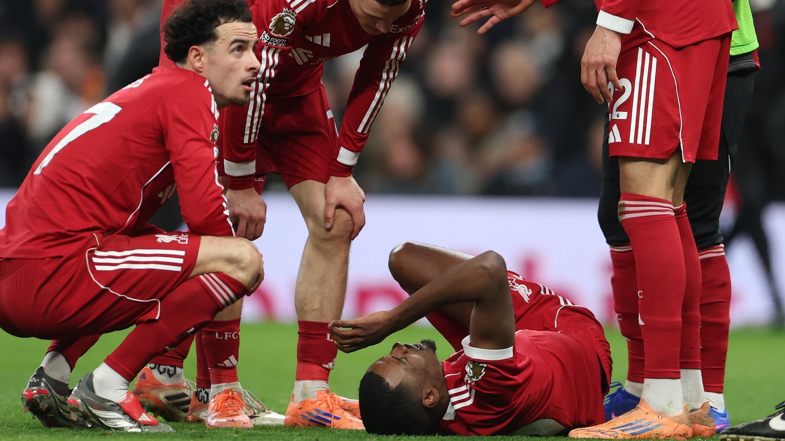 Slot 'doesn't have any news' on extent of Isak injury