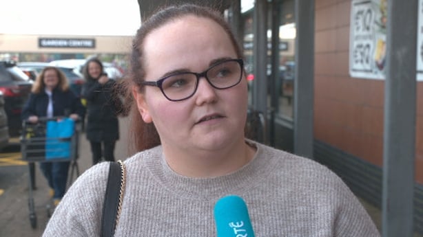 Donegal woman Edel Byrne speaking to RTÉ News