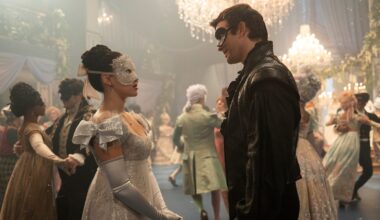 Luke Thompson as Benedict Bridgerton, Yerin Ha as Sophie Baek in episode 401 of Bridgerton