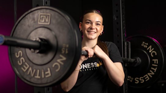 Sixteen year old powerlifter Lara Jones.