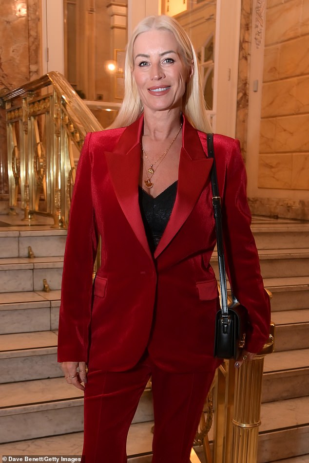 Denise accessorised her look with a black leather crossbody bag