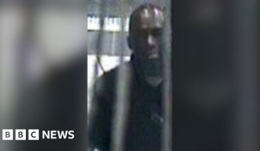 Appeal after man 'kicked two children' at station