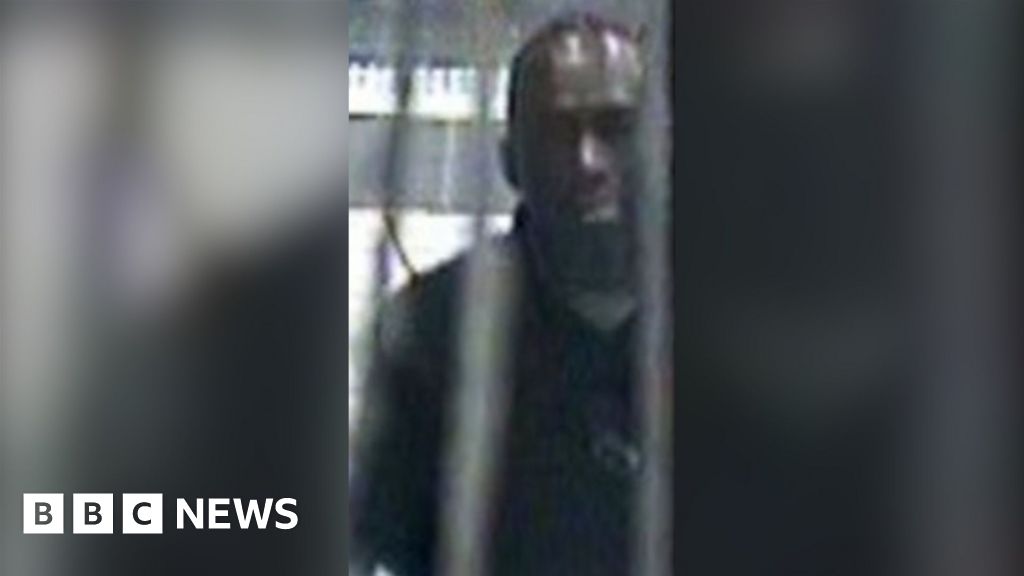 Appeal after man 'kicked two children' at station