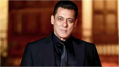 Salman Khan REVEALS he hasn’t dined out in past 25 Years; ‘Bas ghar se shooting, wapis ghar, this is my life’