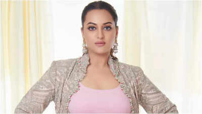 Sonakshi Sinha raises her voice against actors and critics getting trolled and attacked online, saying, 'We should all work towards putting an end to it'