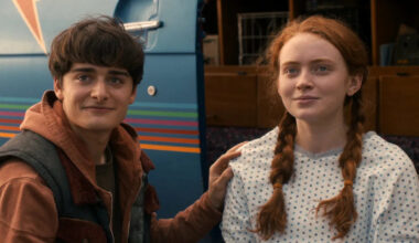 The 'Stranger Things' Finale Is "Completely Surprising" and "Satisfying"