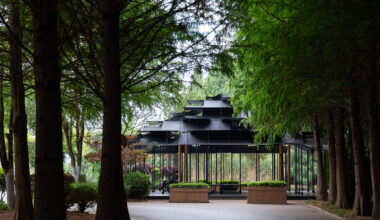 Laoyuting Pavilion / Atelier Deshaus