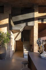 The Roof of This Brazilian Home Takes a Dip in the Pool - Photo 17 of 20 - 