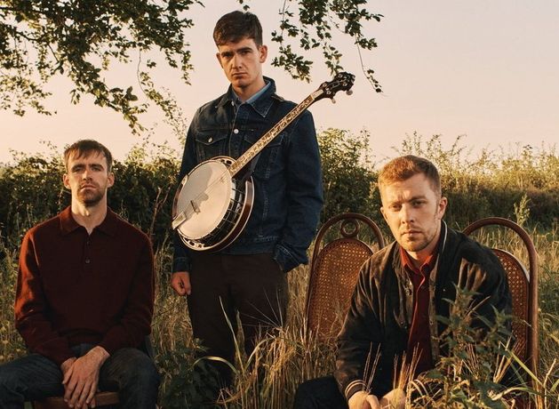 ‘Dreams really do come true’ – Irish band Kingfishr top the charts with Christmas number one song