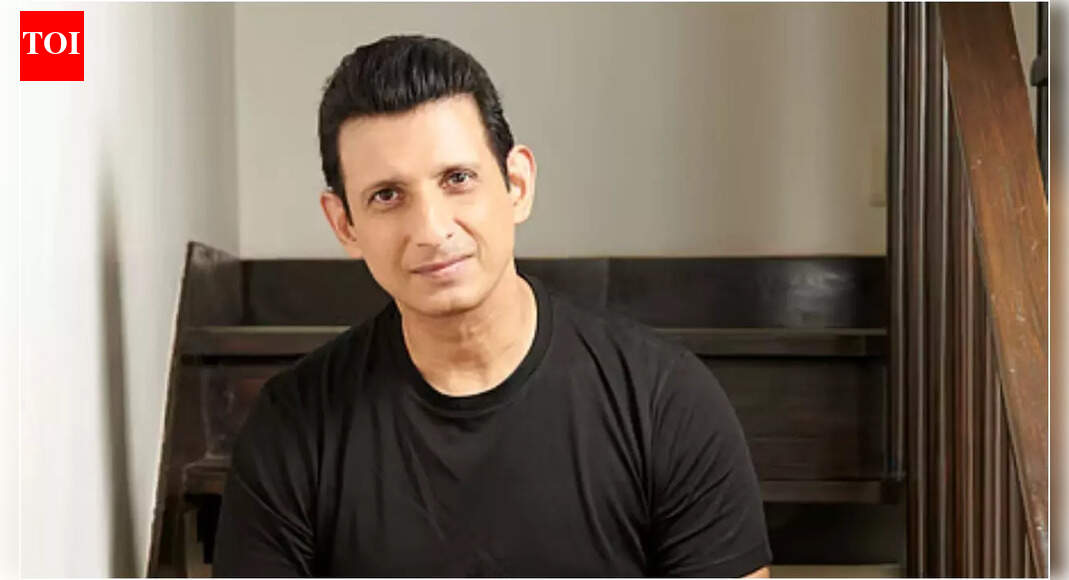 Sharman Joshi addresses ‘3 Idiots’ sequel buzz as film clocks 16 years, says 'last time the reports came, it turned out...' | Hindi Movie News