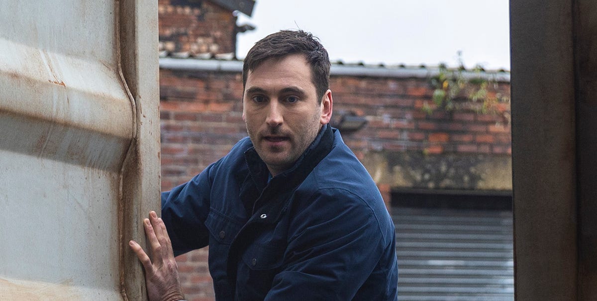 Kit and Carla team up to chase down Becky