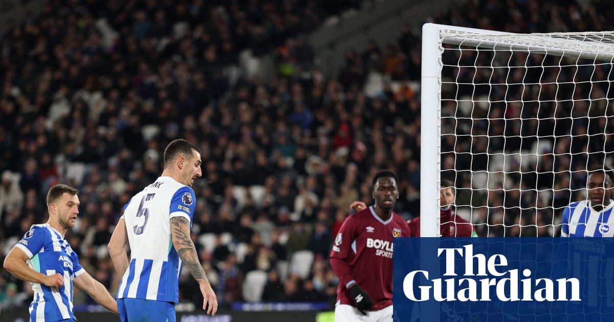 Veltman earns Brighton draw at West Ham after Welbeck spot-kick drama | Premier League