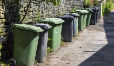 Introduce time restrictions on bin trucks to alleviate rush hour traffic, Fine Gael TD says