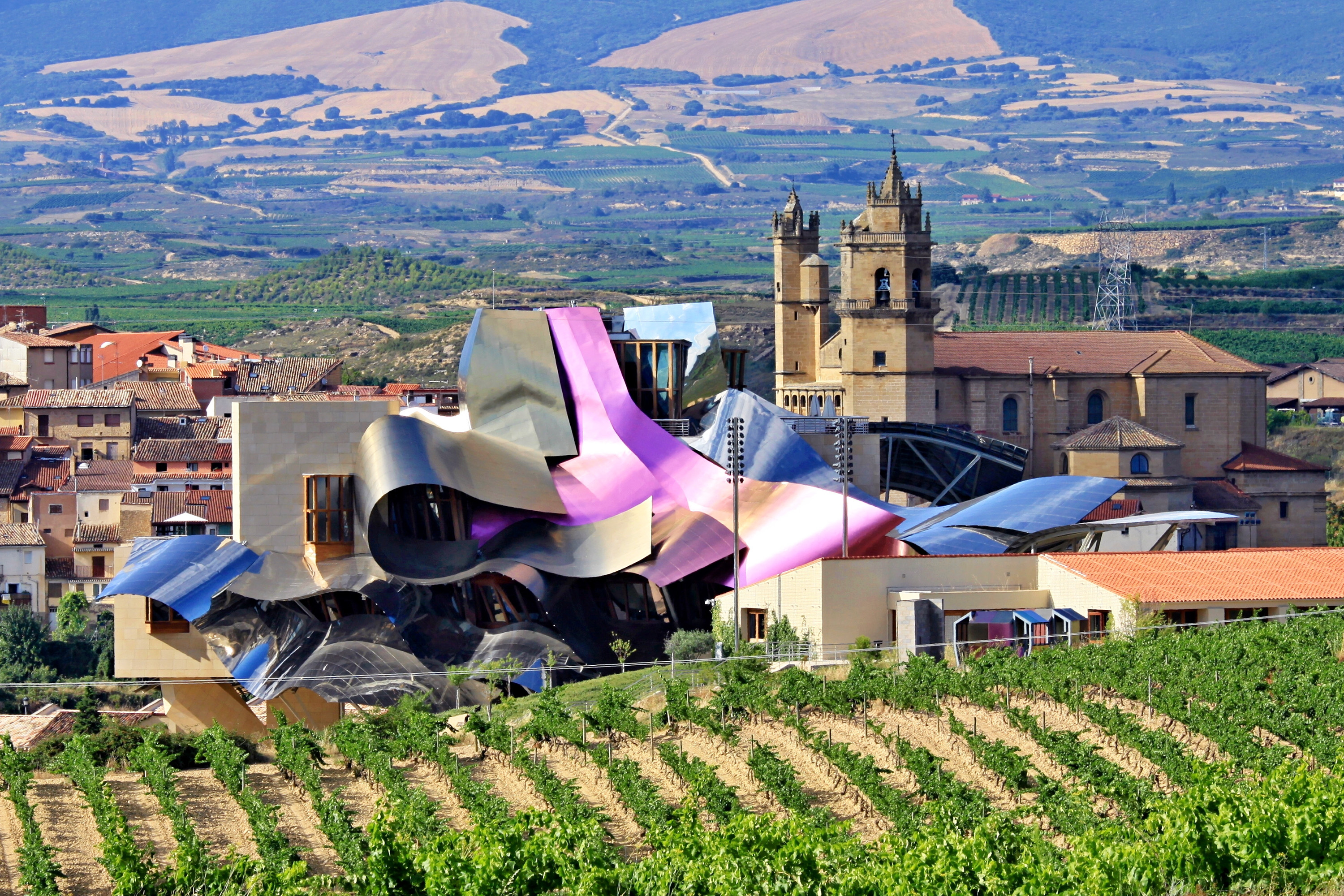 shutterstock_2573325593 - Bodegast,MarquÈs,De,Riscal,,Elciego,,Basque,Country,,Spain,-,July