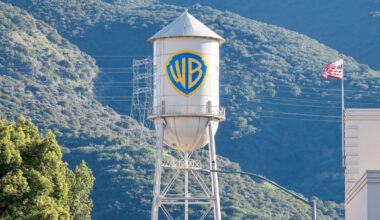 Warner Bros. Discovery recommends investors reject Paramount's hostile takeover bid