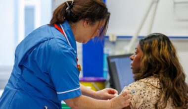 NHS risks collapse from threat of strikes and flu, says Wes Streeting