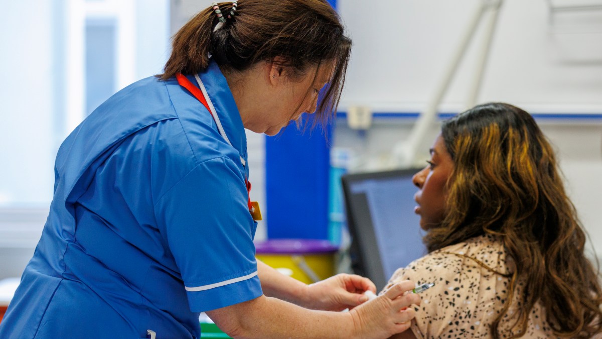 NHS risks collapse from threat of strikes and flu, says Wes Streeting