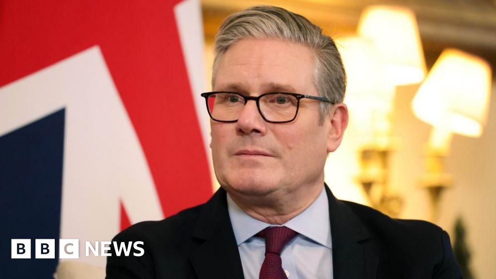 Doctor strike during flu outbreak would be 'reckless', says Starmer