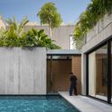 © Indra Wiras 3+2+1 Villa / K-Thengono Design Studio - Image 3 of 30