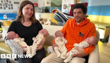 Quadruplet parents praise Ronald McDonald House in Oxford