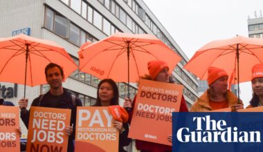 Resident doctors in England to go on strike in run-up to Christmas | NHS