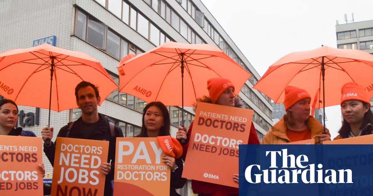 Resident doctors in England to go on strike in run-up to Christmas | NHS