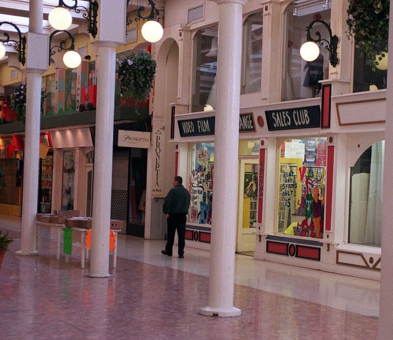 Shopping mall in the 1980s