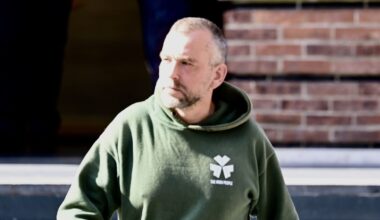 Lahive to contest harassment charge