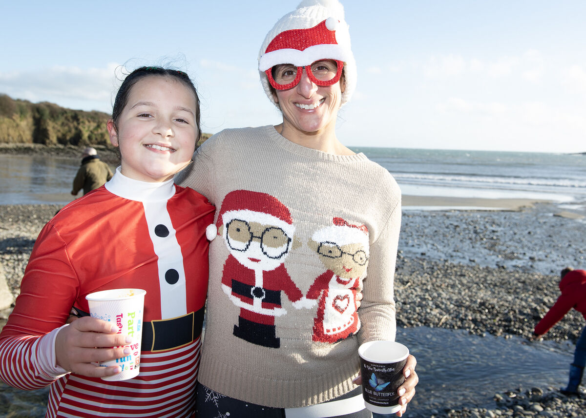Shai O'Donovan and her mum Anat having a warm cuppa after the Golden Jubilee Christmas Day Swim at Broadstrand, Courtmacsherry, West Cork. Picture: Martin Walsh