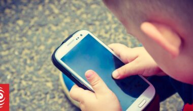 Dumbphones in demand as parents fight social media access
