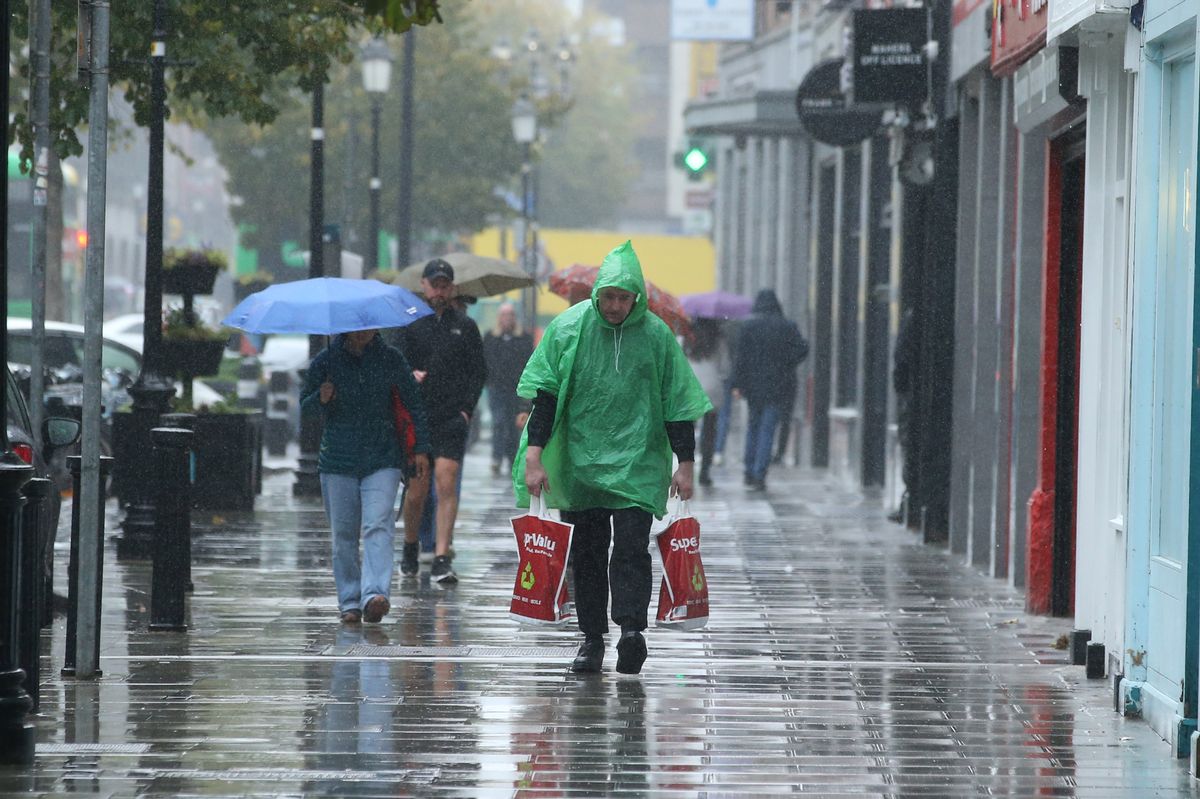 06/10/24 - Poor weather conditions on Talbot Street Dublin