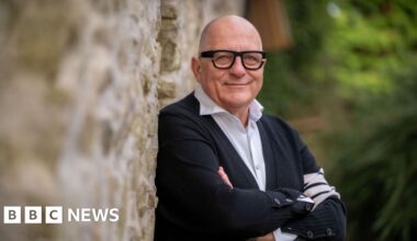 TV architect Hugh Wallace dies, aged 68