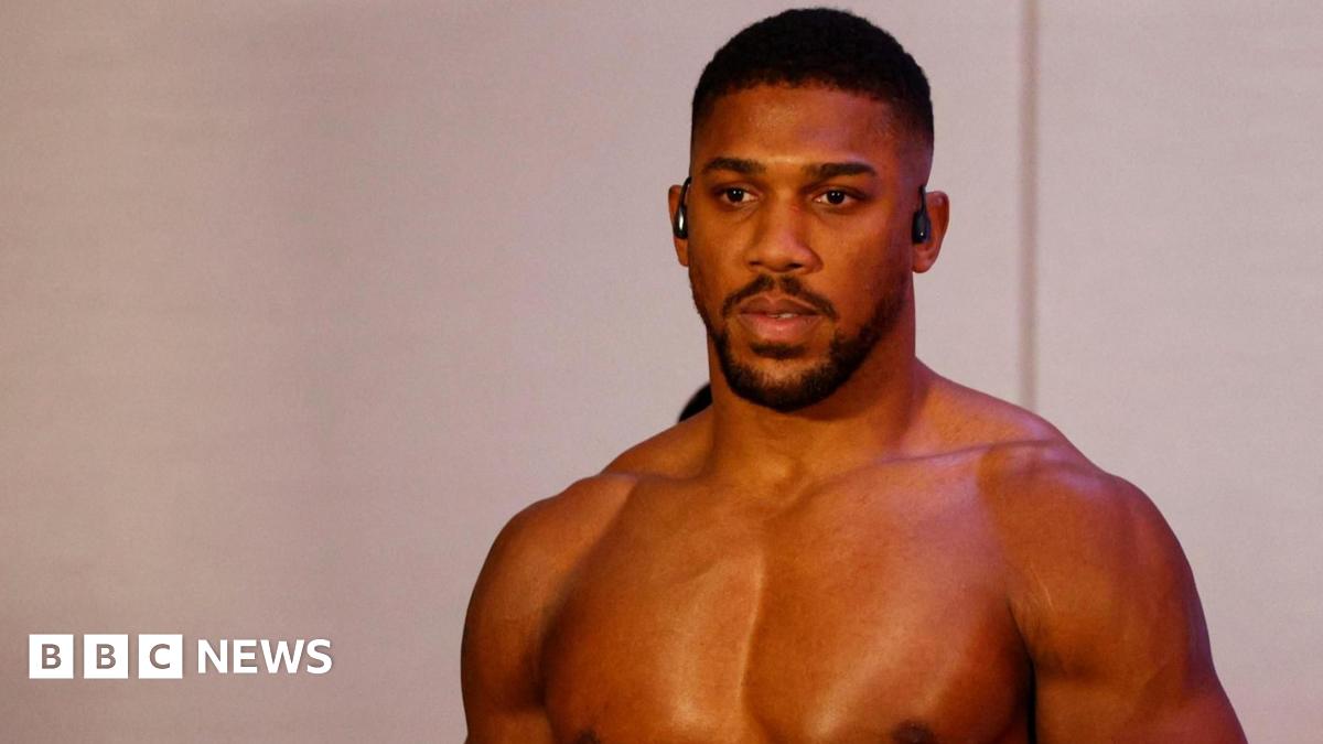 Anthony Joshua injured in Nigeria car crash, with two others dead