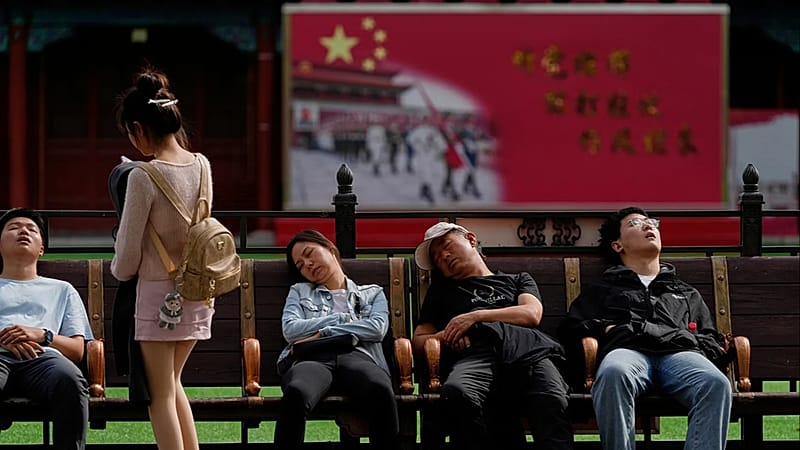 China’s economy loses momentum amid spending and investment slump