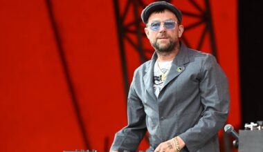 Listen to Damon Albarn read 'How the Grinch Stole Christmas!' for BBC Radio