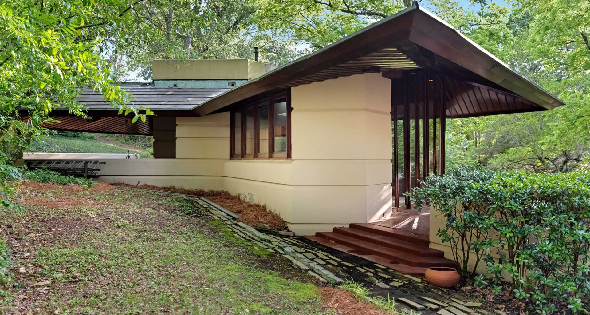 Art Museum Buys, Restores Fountainhead House in Fondren