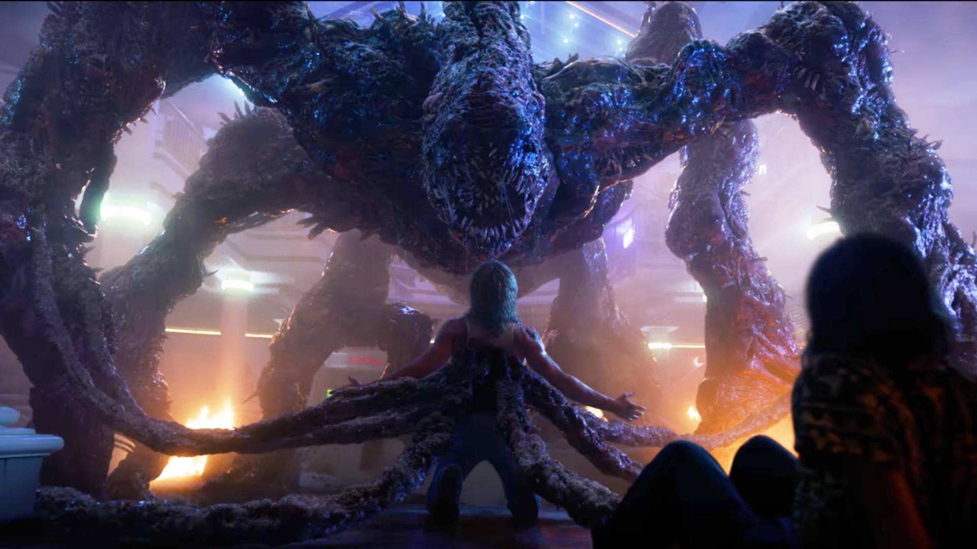 Noah Schnapp and Winona Ryder in Stranger Things season 2 episode 8