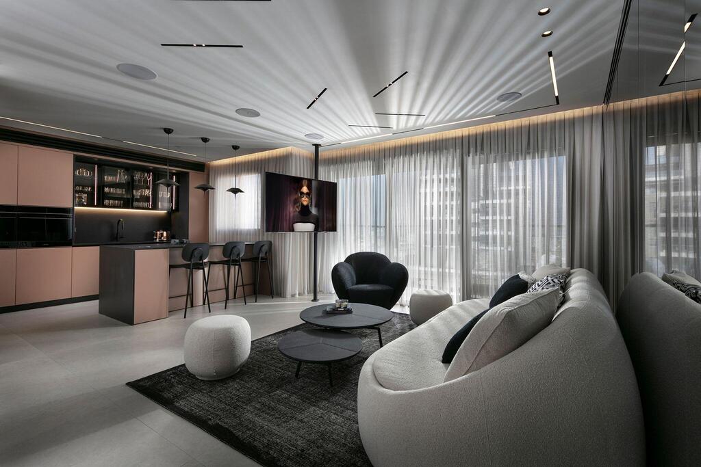 Wow effect in a small space (Photo: Elad Gonen) אפקט הוואו בחלל קטן. עיצוב: מיכאל אוחיון