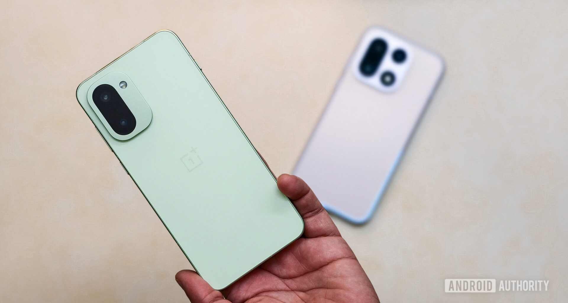 OnePlus 15R vs OnePlus 15