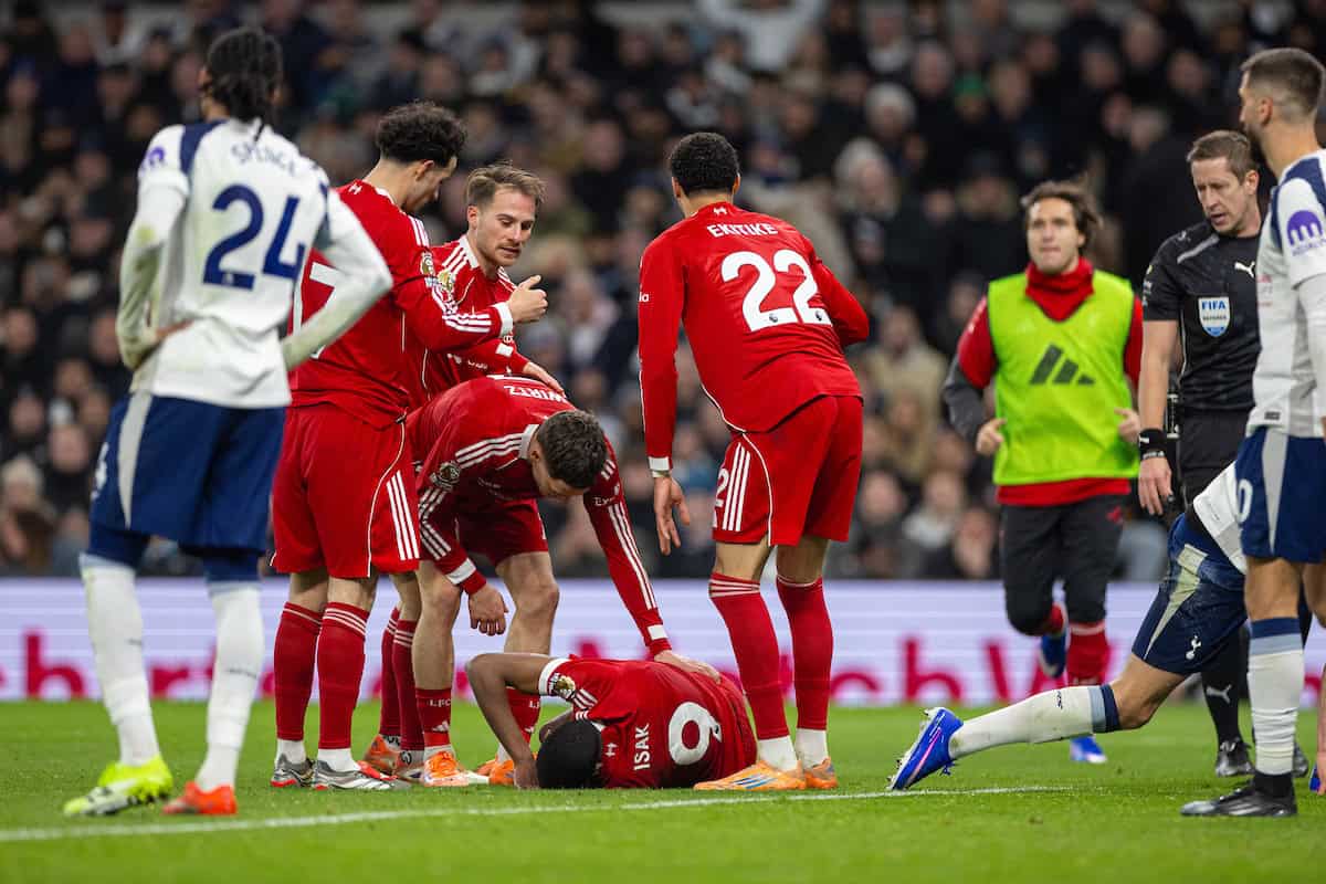 LONDON, ENGLAND - Saturday, December 20, 2025: Liverpool's Alexander Isak lies injured after scoring the first goal during the FA Premier League match between Tottenham Hotspur FC and Liverpool FC at the Tottenham Hotspur Stadium. (Photo by David Rawcliffe/Propaganda)
