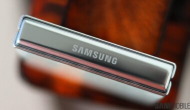 Get up to £300 cashback on Samsung Galaxy foldables in the UK