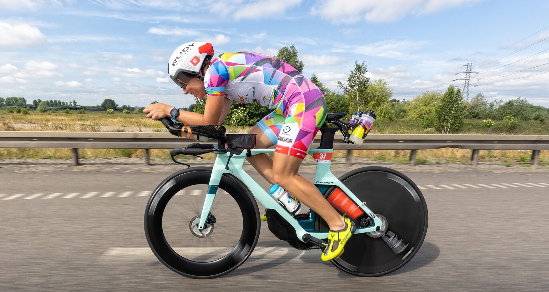 Learn how to balance your cycling strength and technique using single-leg cycling workouts.