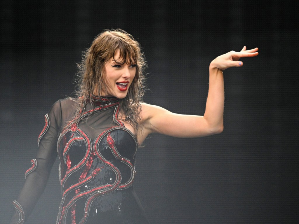 Taylor Swift Updates Reputation Lyrics as Rep TV Theories Resurface