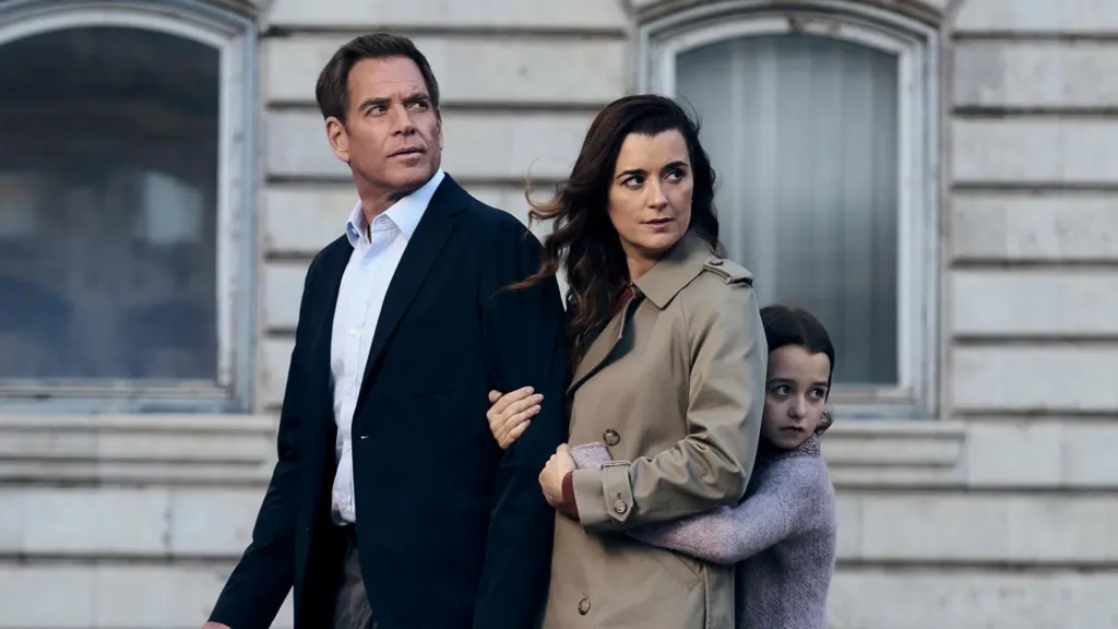Tony and Ziva with their daughter on NCIS