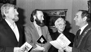 Seán Mac Mathúna, award-winning writer in Irish and English, dies aged 89 – The Irish Times