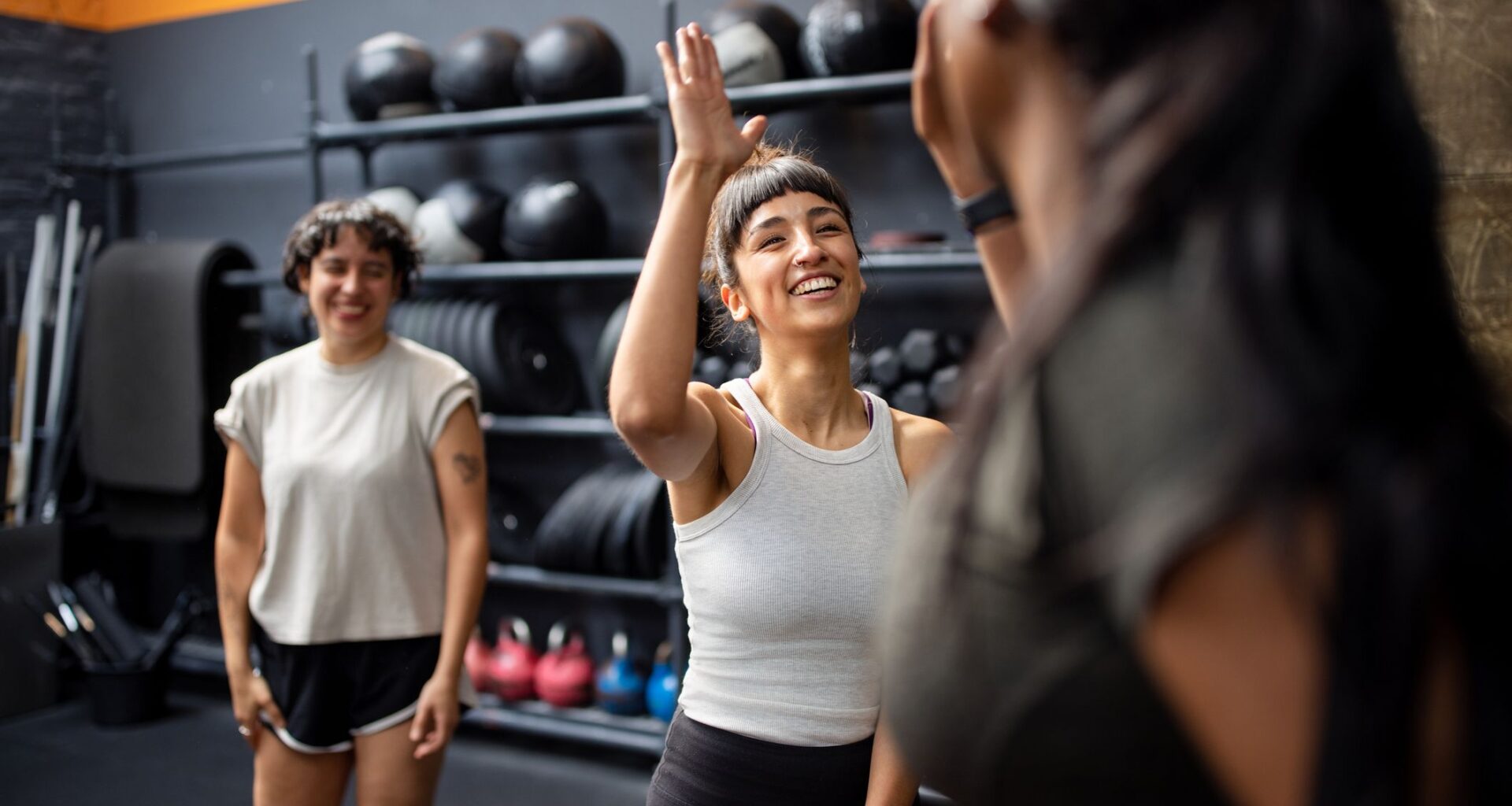 This is how an expert coach builds the type of strength that makes you “feel like you can handle anything”