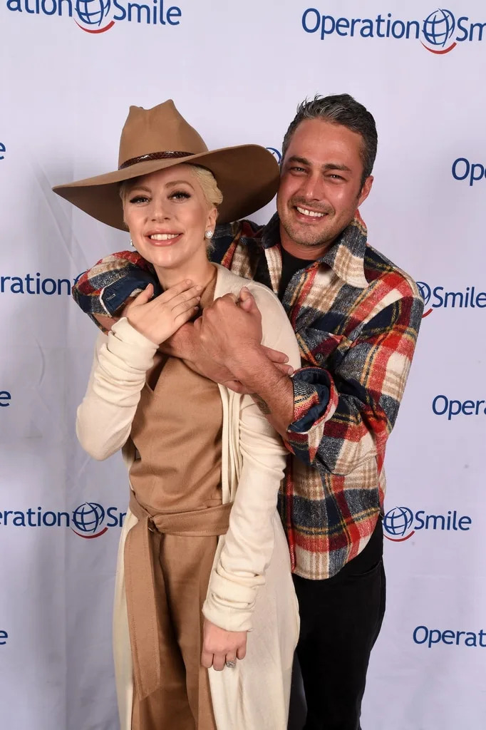 <p>Lady Gaga & Taylor Kinney</p>