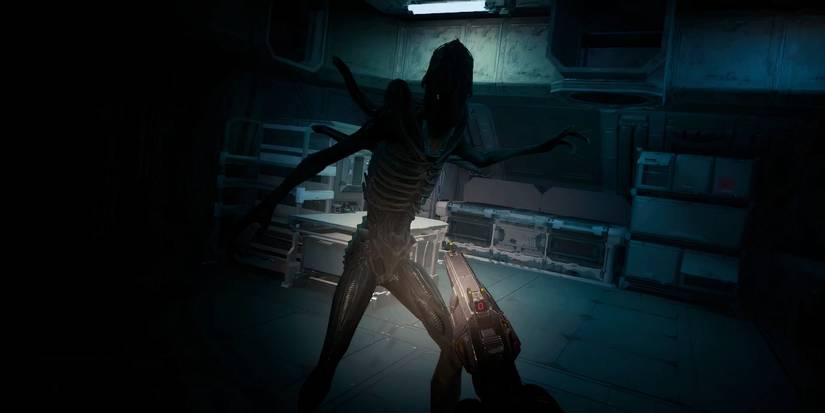 Alien Rogue Incursion VR 4Alien Rogue Incursion VR screenshot of combat against a Xenomorph