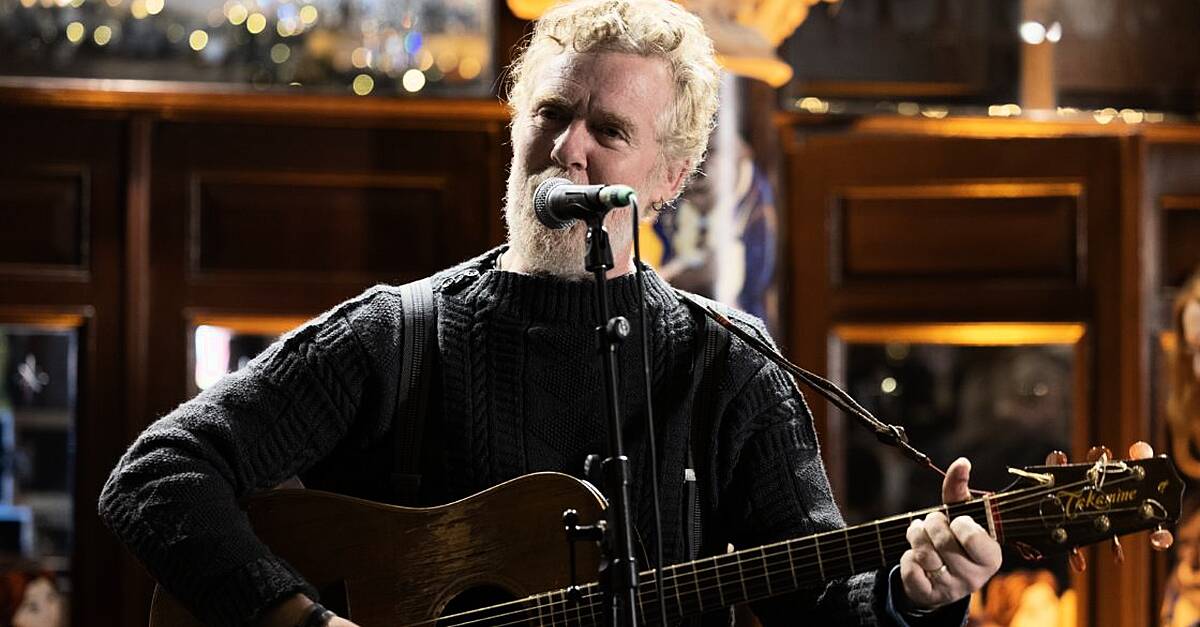 Charity busk draws hundreds to Dublin city centre